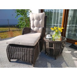Fotel z podnóżkiem i stolikiem kawowym na taras LATINA